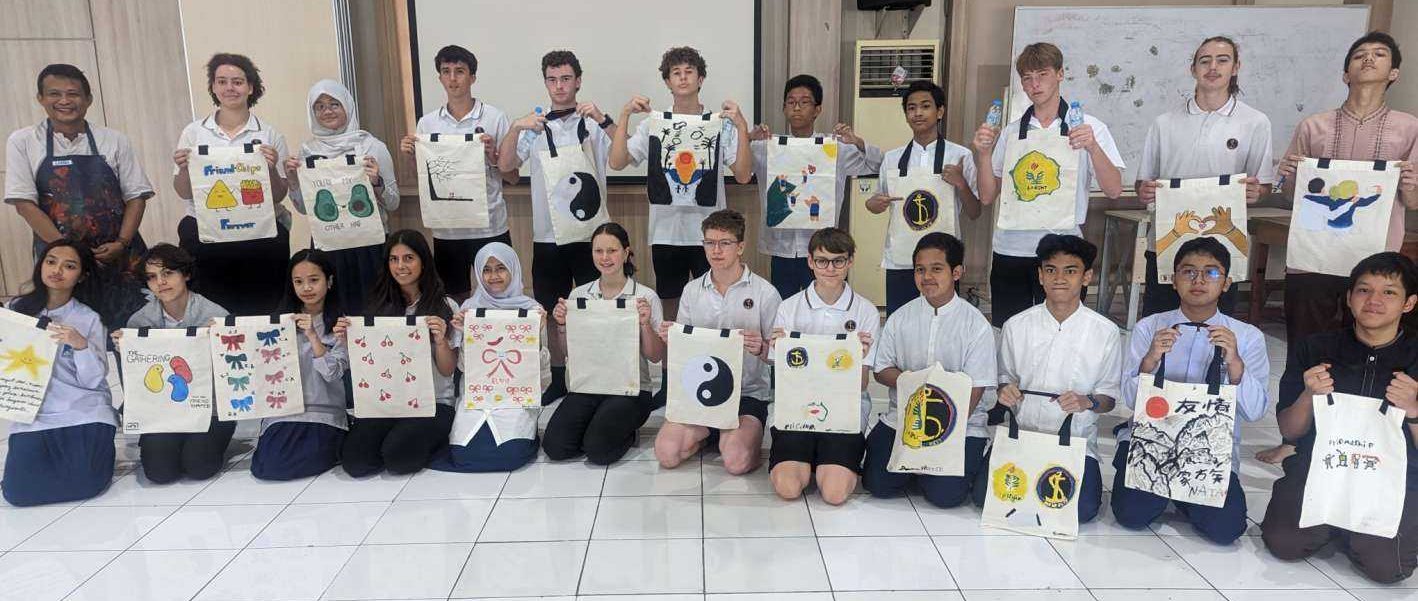 Indonesia Study Tour - friendship bags workshop at our sister school in Jakarta