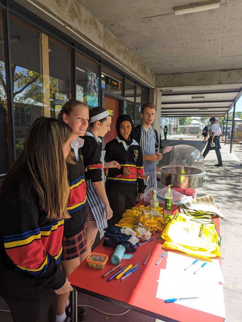 Isabel, Imogen, Liv, Mariam and Lachy setting up for Clean up Australia Day